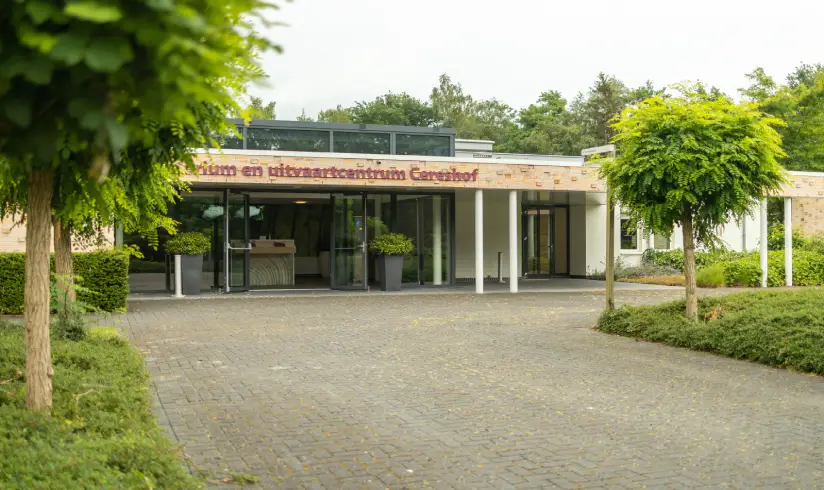 Monuta-Emmen-crematorium-buitenkant