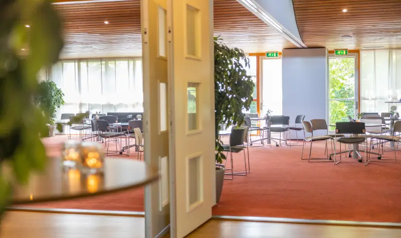 Monuta-Leiderdorp-uitvaartcentrum-koffiekamer-1