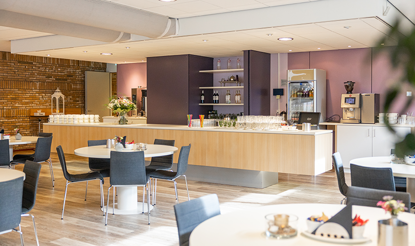 Monuta-Zoetermeer-uitvaartcentrum-koffiekamer