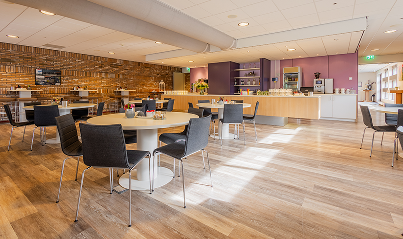 Monuta-Zoetermeer-uitvaartcentrum-koffiekamer-2