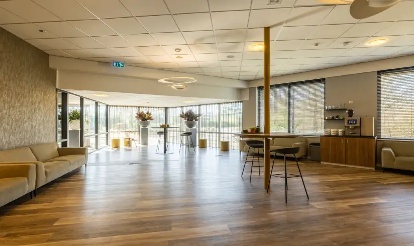 Monuta-niewegein-uitvaartcentrum-aula-1