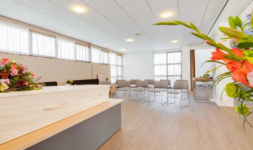 Monuta-roosendaal-uitvaartcentrum-aula-2