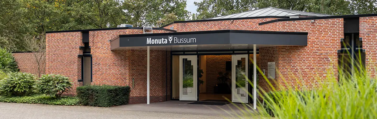 Monuta Bussum voorpagina header