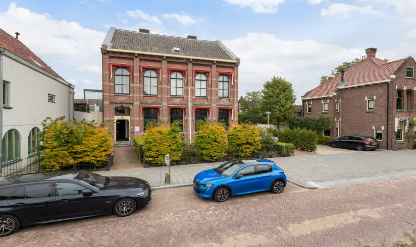 monuta_uitvaartcentrum_Alphenaanderijn_01.webp