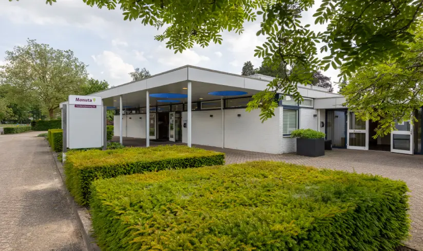 Monuta uitvaartcentrum Dieren buitenkant
