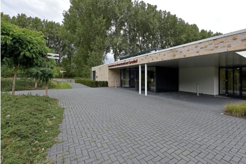 Uitvaartcentrum Stadskanaal gebouw