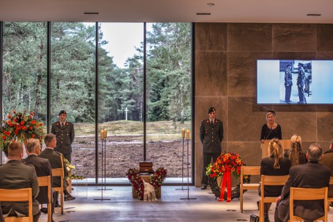 Veteranen begraafplaats loenen aula